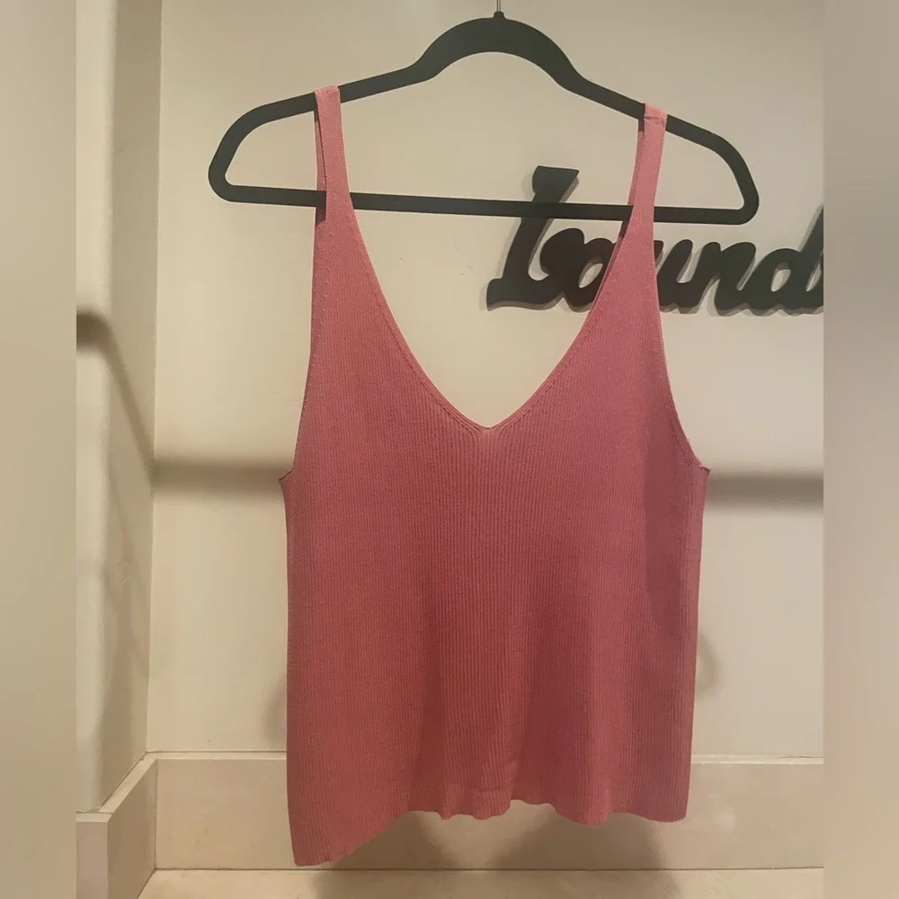 Pink top - Picture 1 of 1